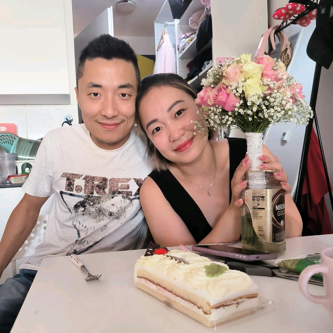 周导和越南媳妇在荷兰
