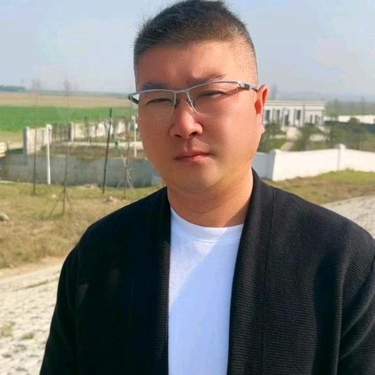 骆威燃