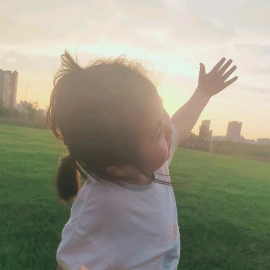 小糖果  (-^〇^-)