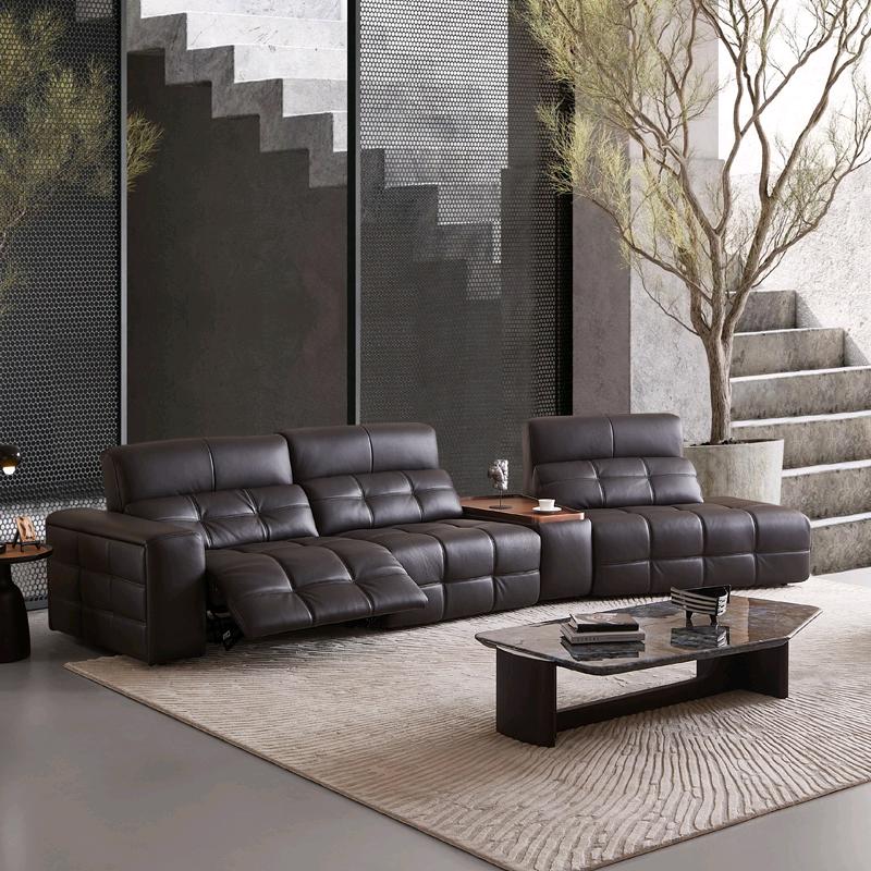 在博乐卖家居的小姐姐