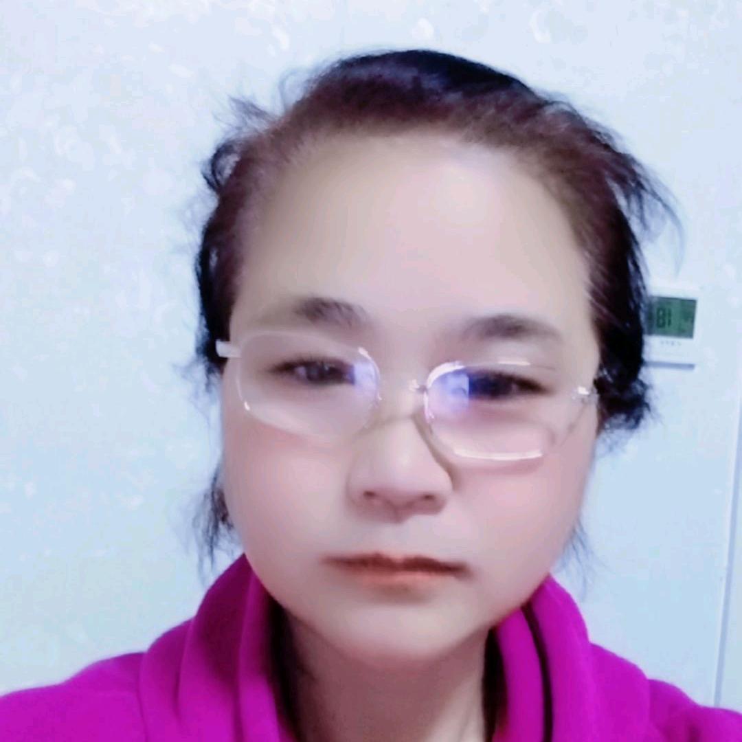 英子，爱唱歌，