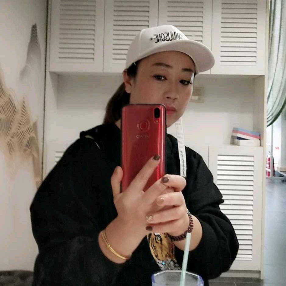 红唇