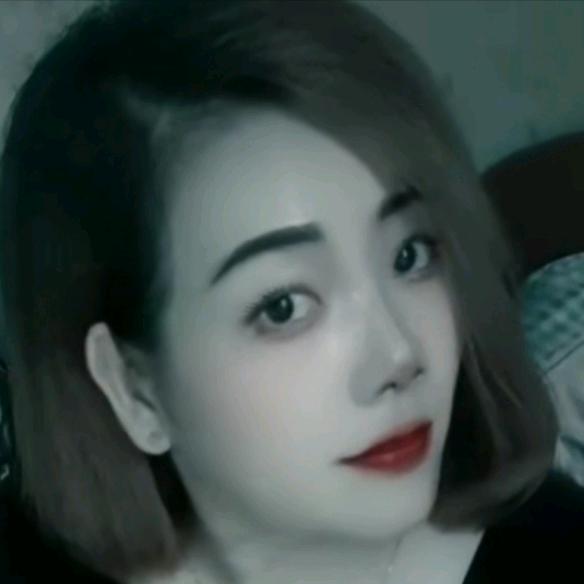 👒小何👠
