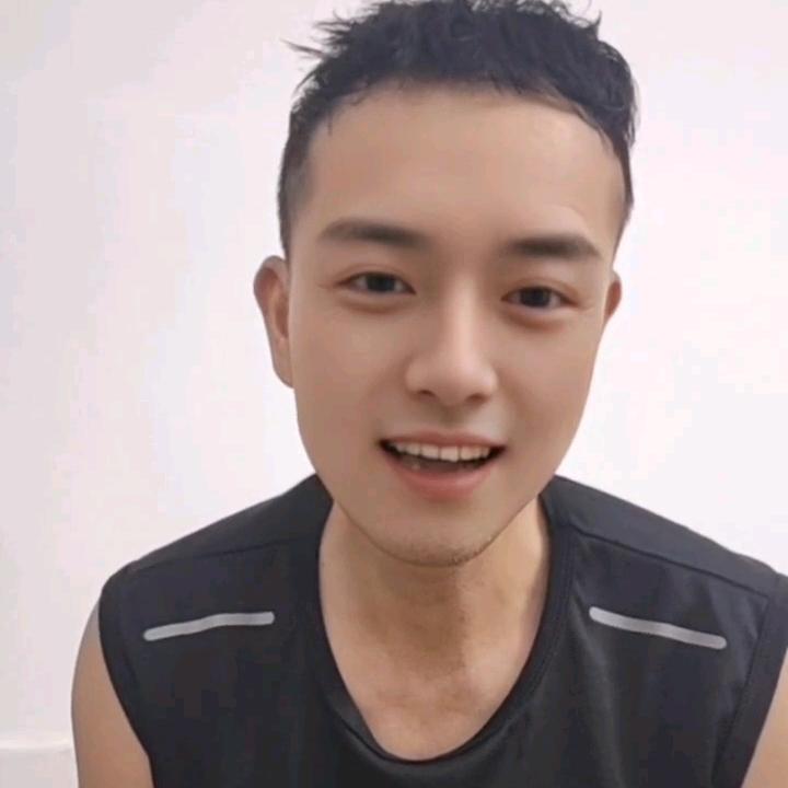 黄炜2