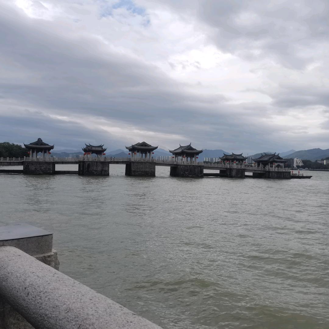 安妮石头与图片视觉