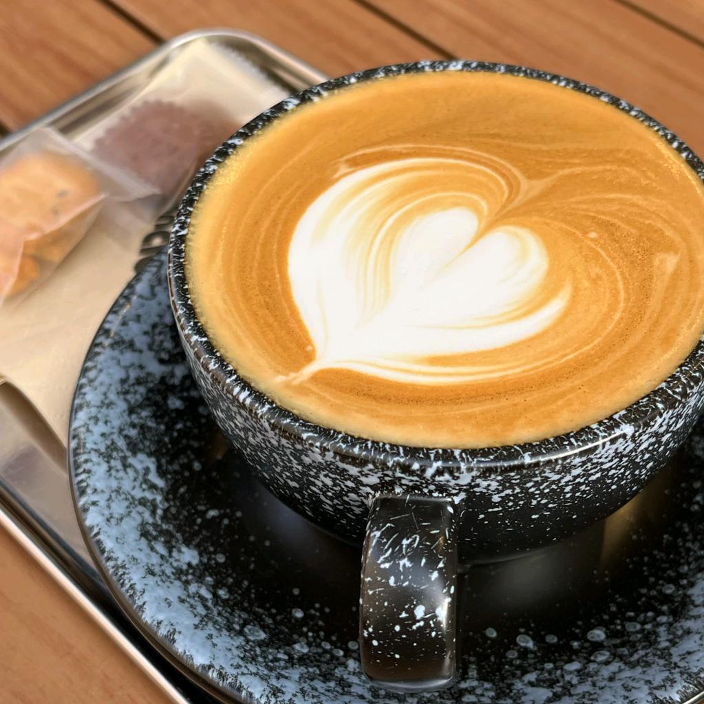 半杯咖啡