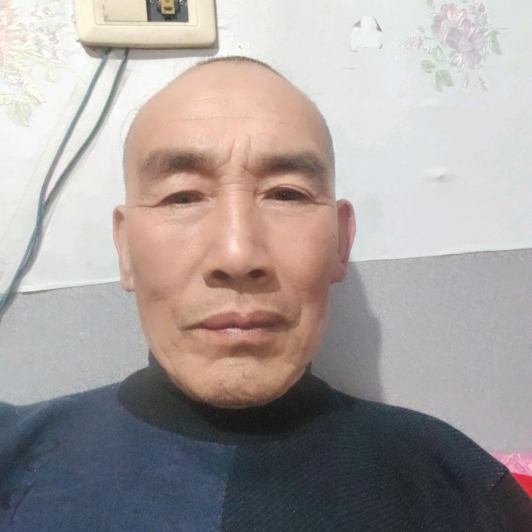 鱼满塘