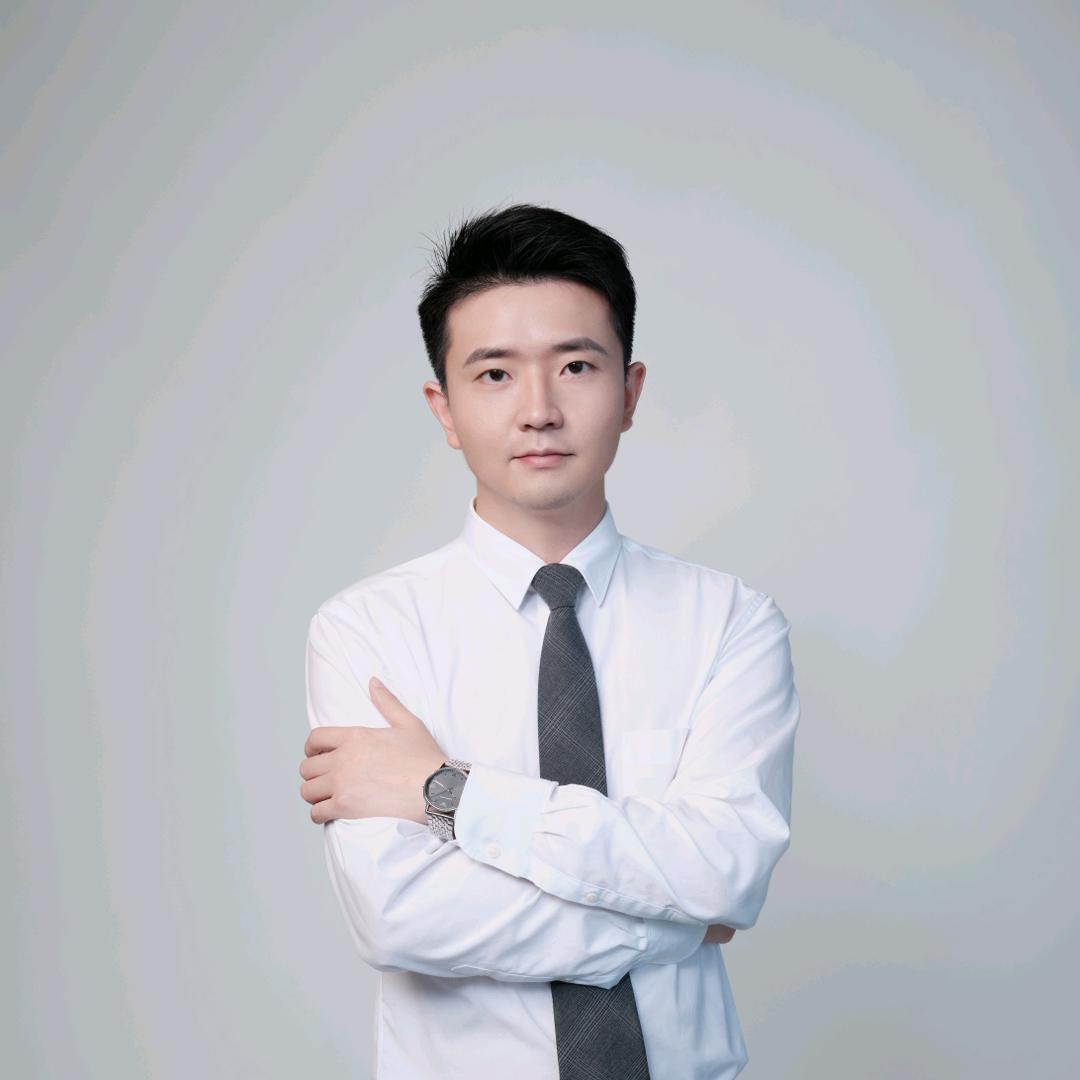 地产诗人俊霖吖