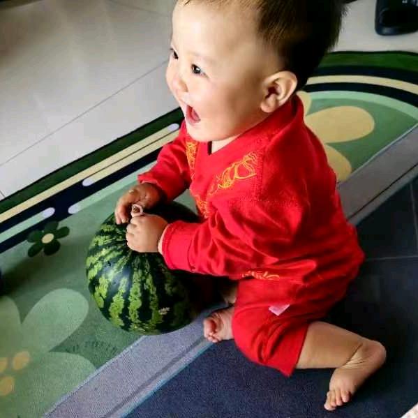枫叶飘红