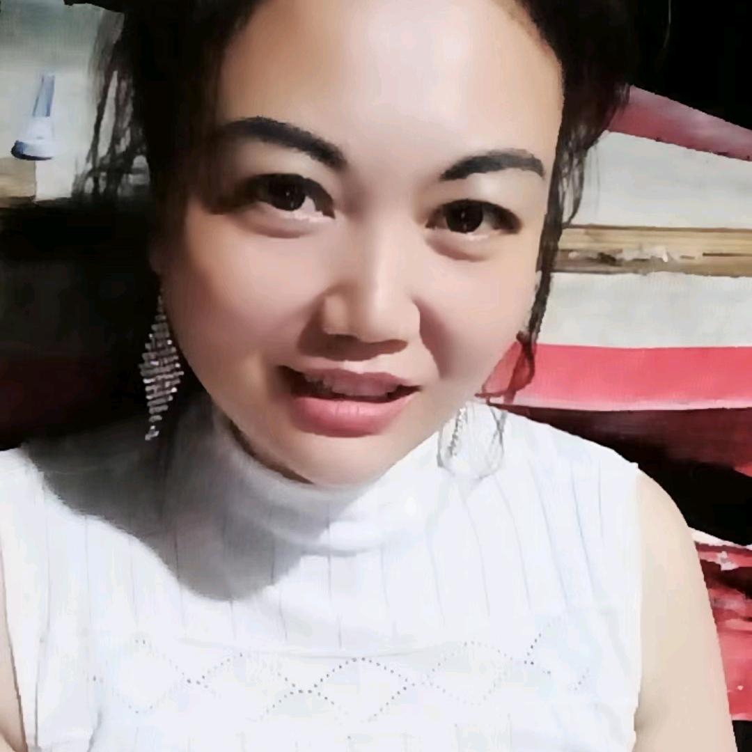 小秋华洪腾鸿耀鱼庄