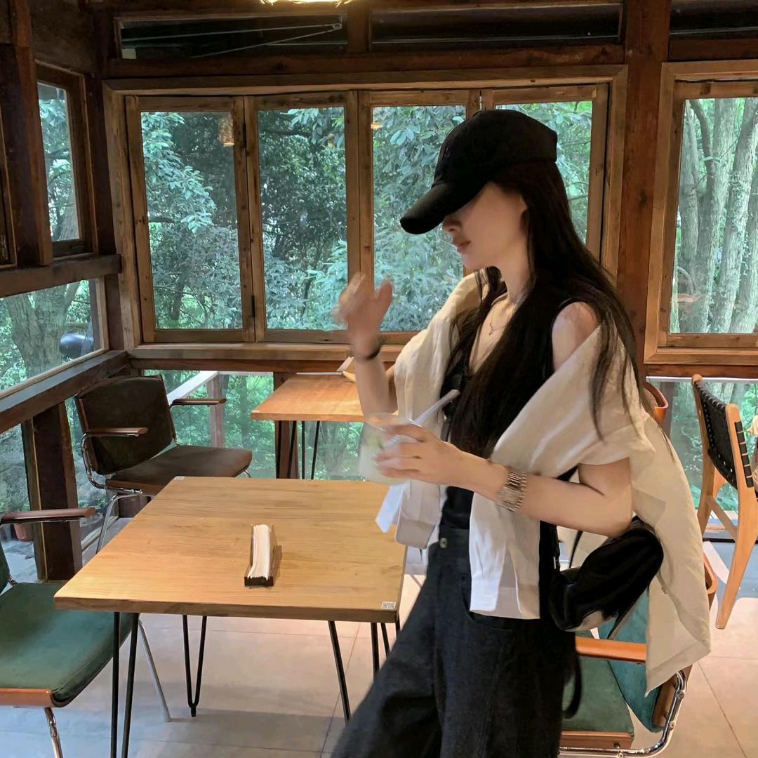 小河橱窗