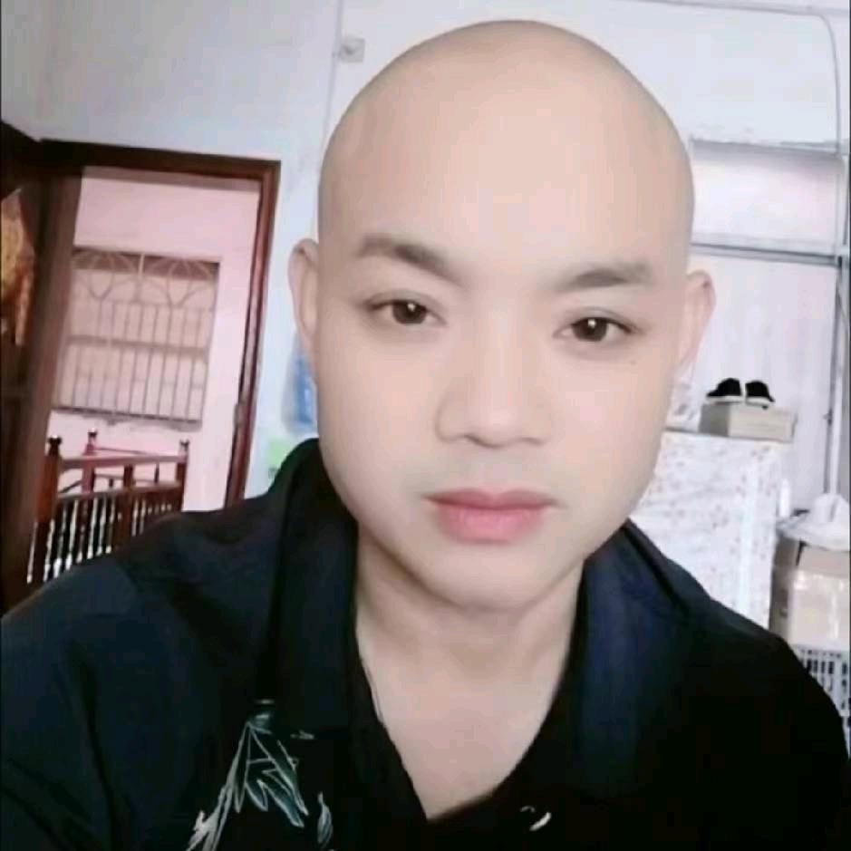 风里雨里，我在等你。