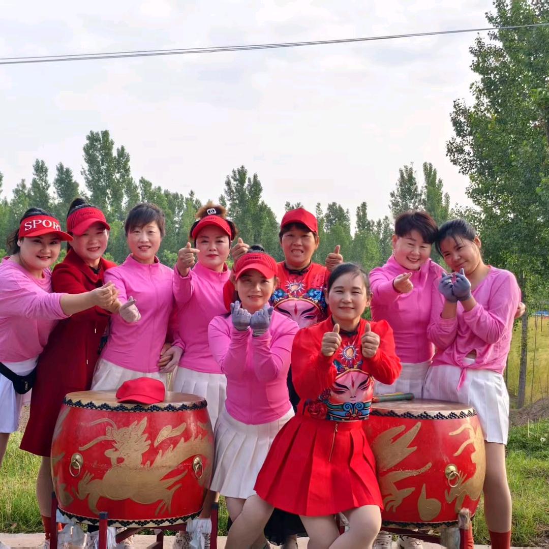 何营西精英鼓舞队（明霞）