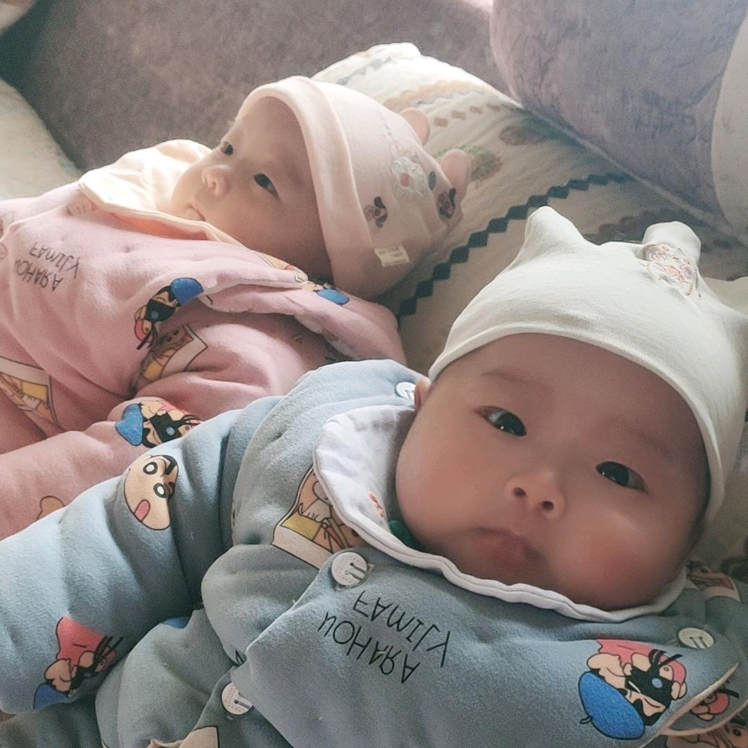 瑶瑶有两个哥哥