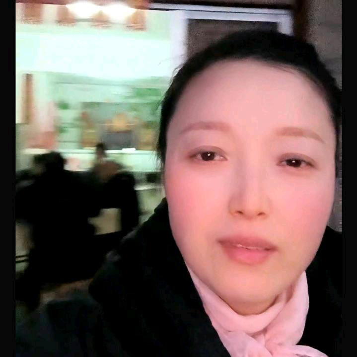 珍珍姐中午12点50开播包括（不定时）