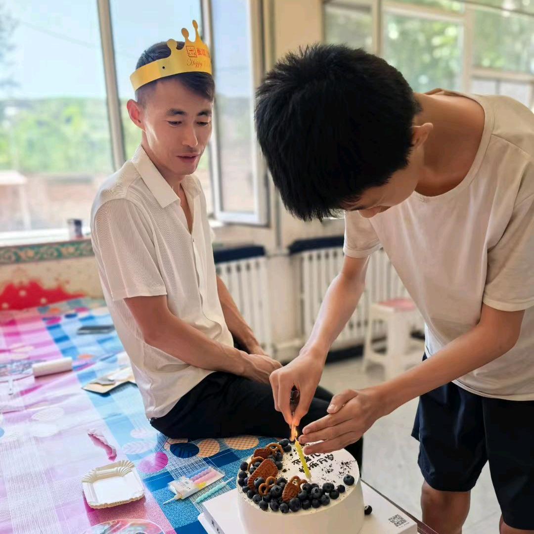 走失的萤火(ง •̀_•́)ง