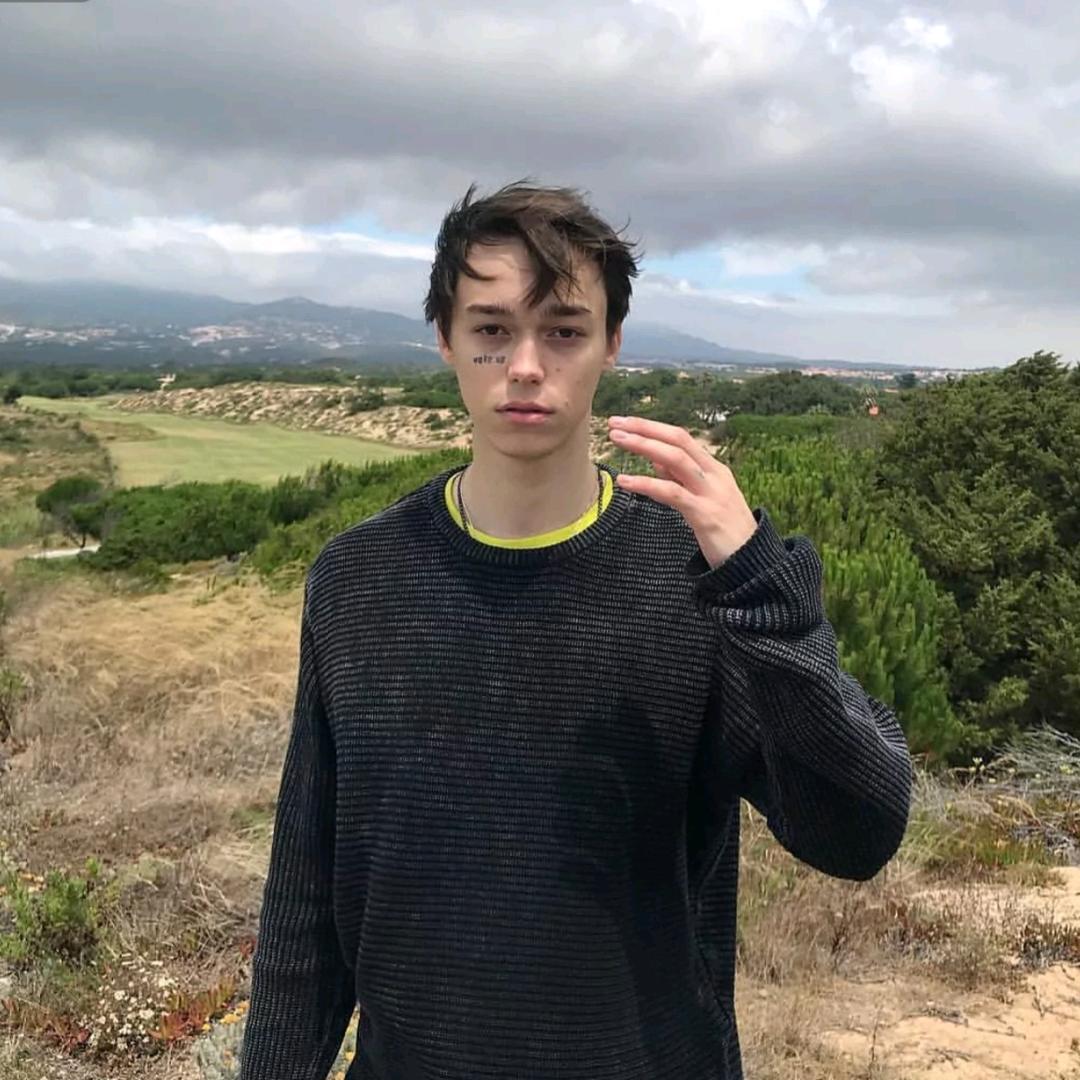 @……,