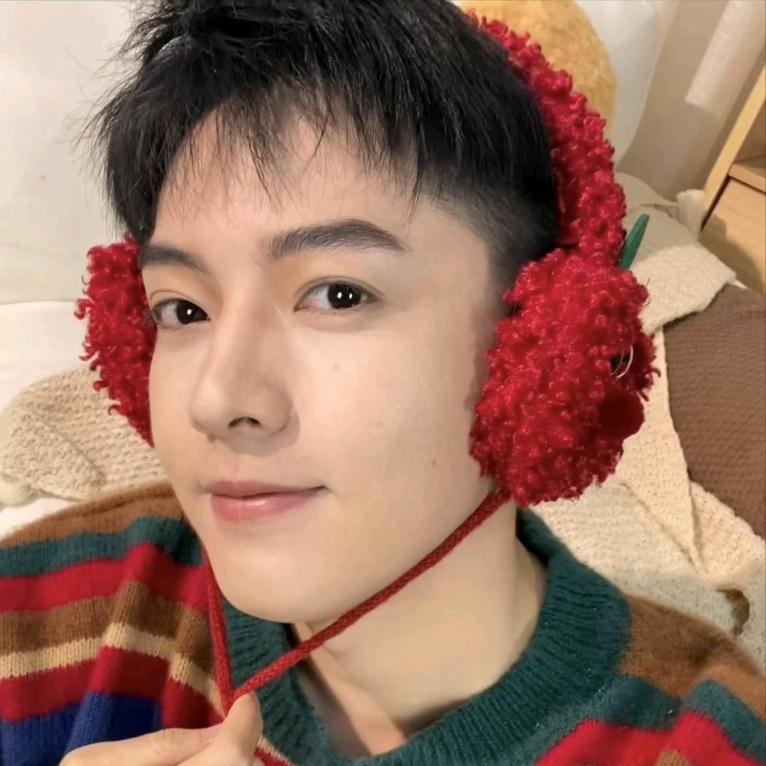 山山山铭（睫毛版）