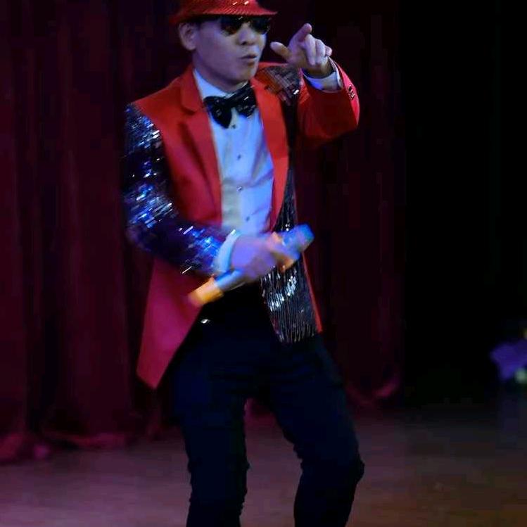 唱将麦霸（户外业余唱歌🎤主播）