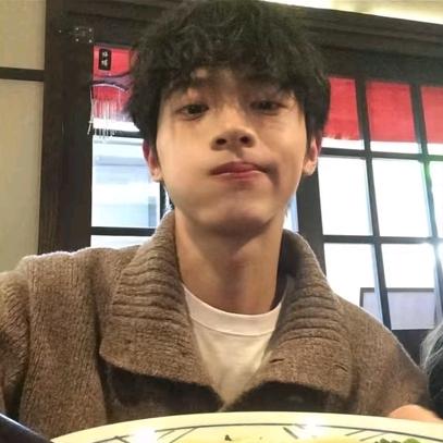 哈里：