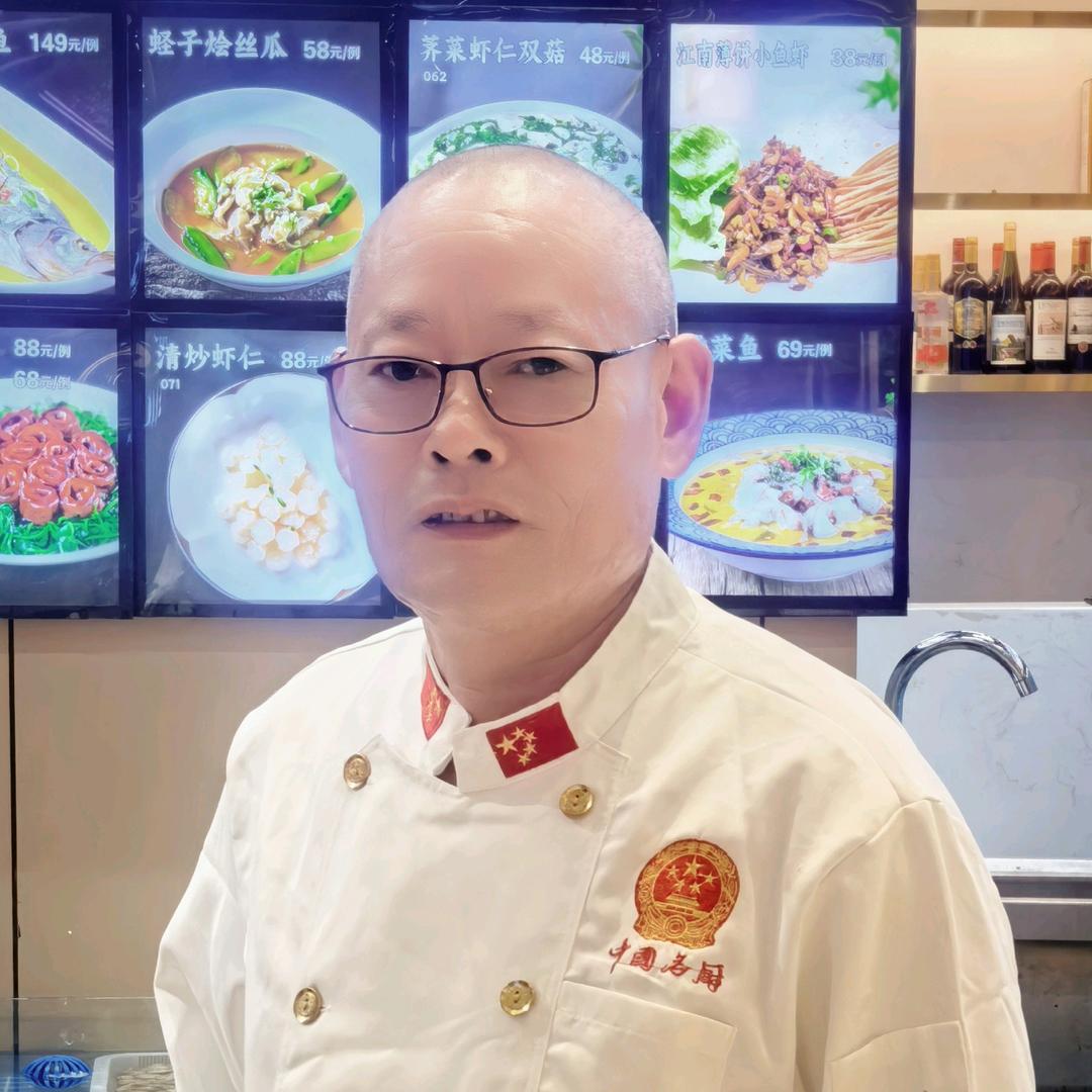 老板娘海鲜：杨浦百联滨江购物中心4楼。