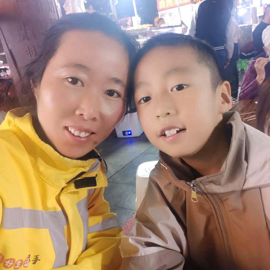 短袖的橱窗