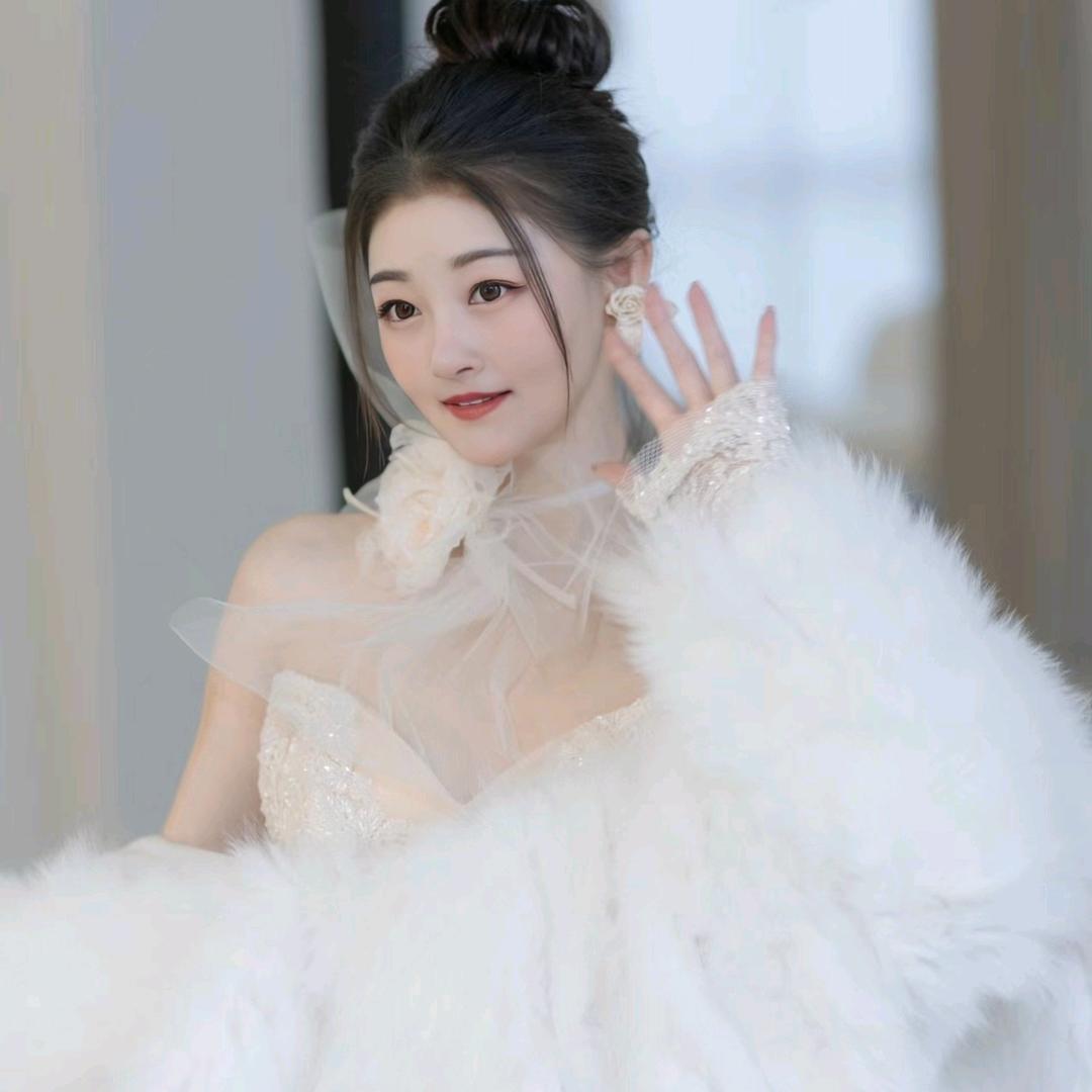 女歌亚姐🎤换号了