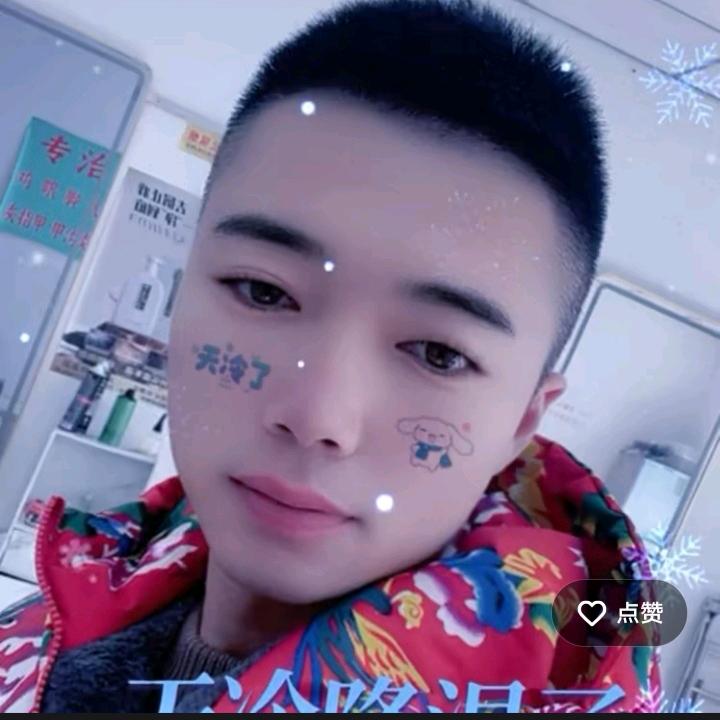 阿健二手旧衣物分拣厂