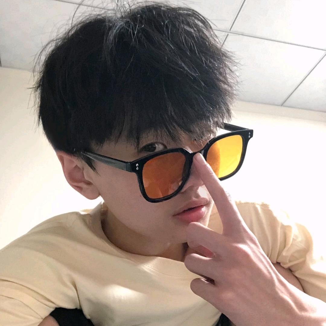 Sⅰmple
