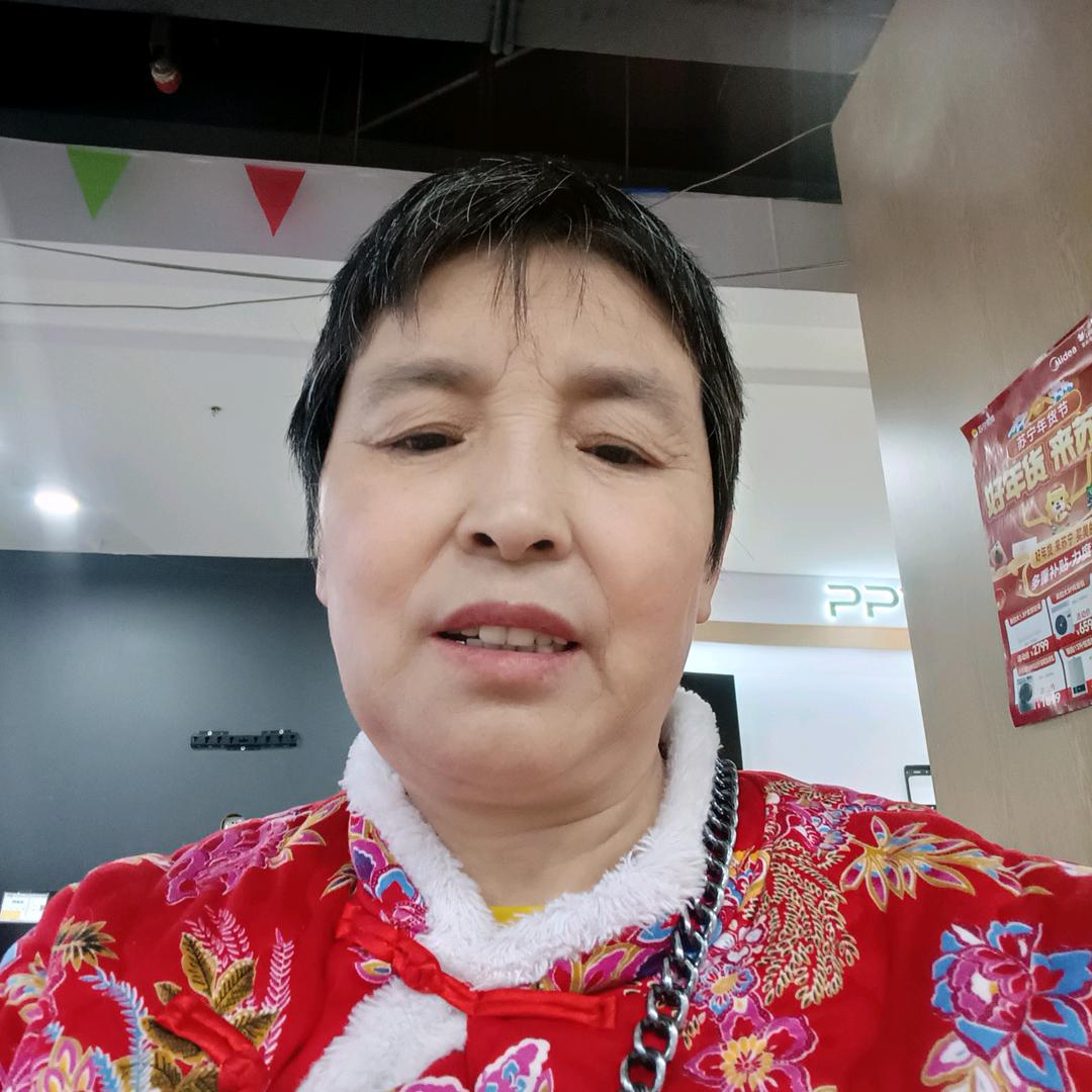 开心姐，每天上午十点开播