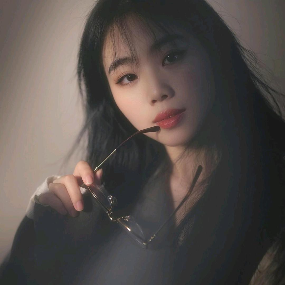 初 见🍀