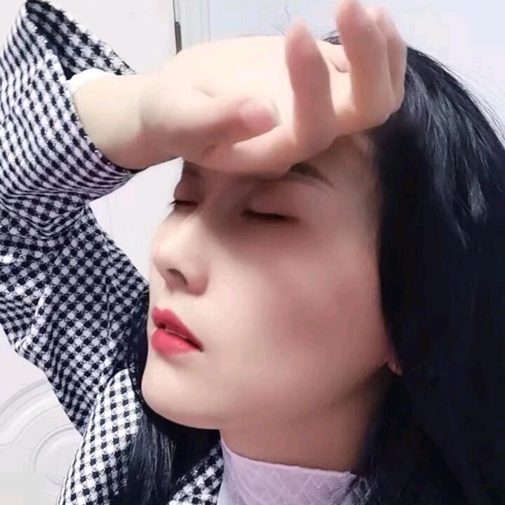 邓邓（百货）
