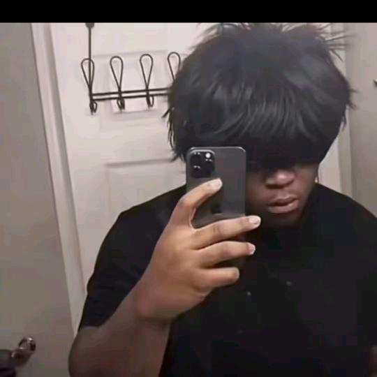撩起衣服就是腹肌😎