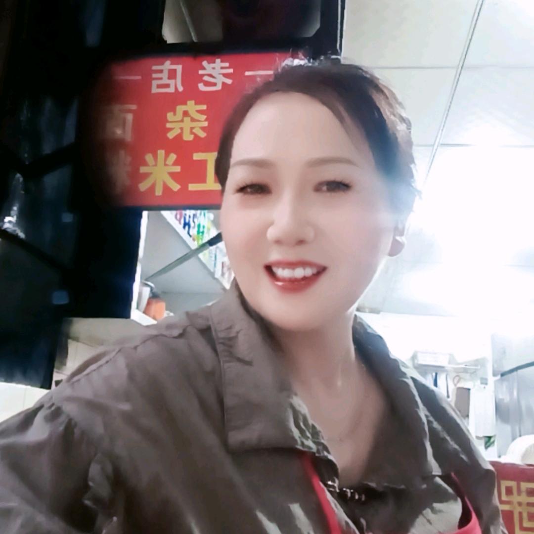 我姓陈，左记馋嘴牛杂面