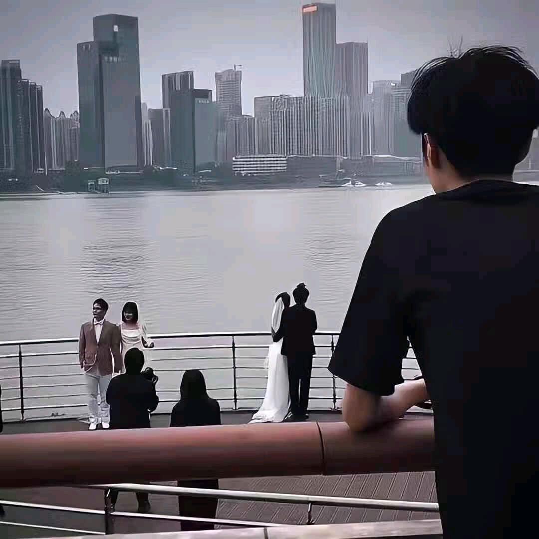 a.小杨