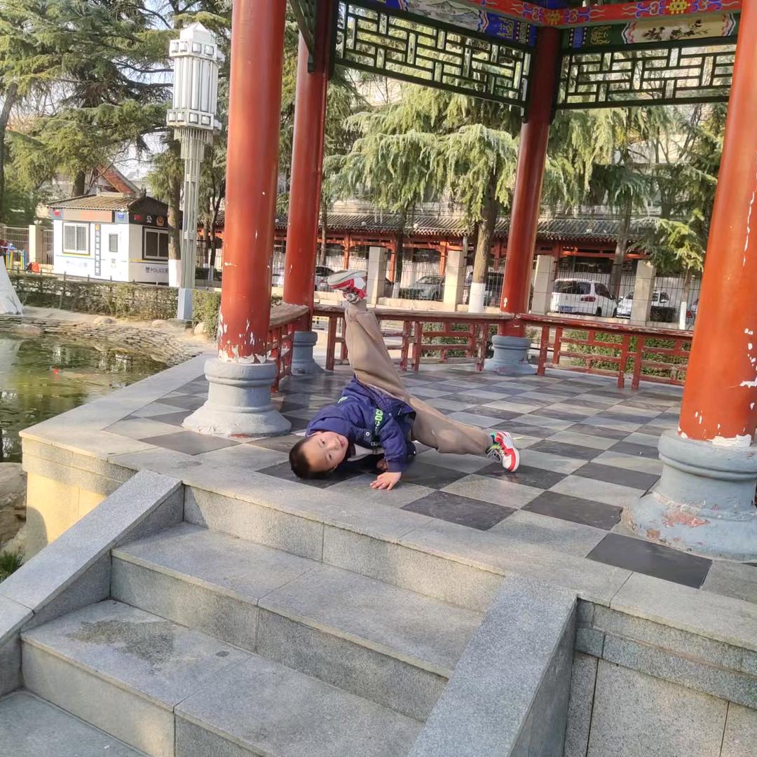 楠楠轩轩°