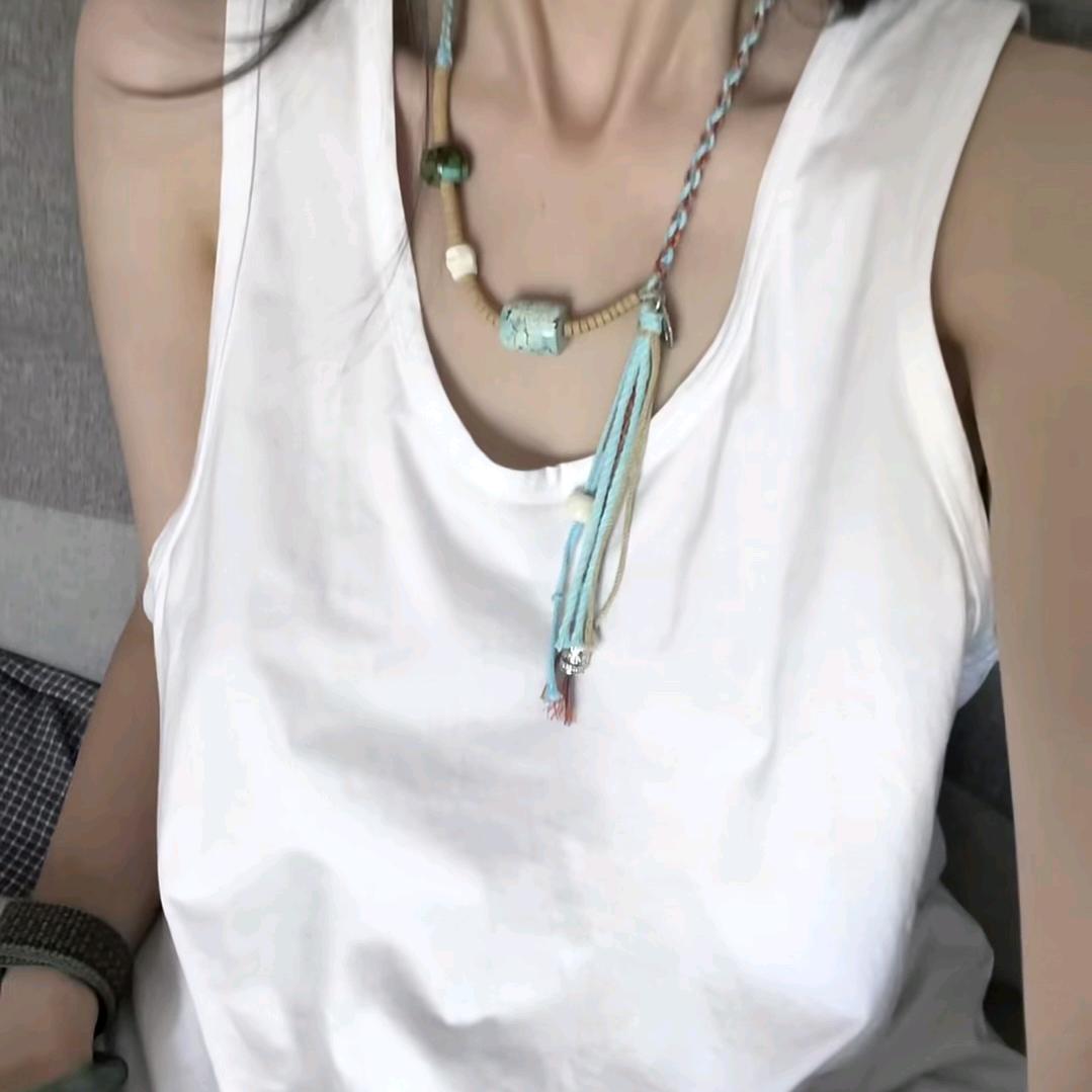 她谁