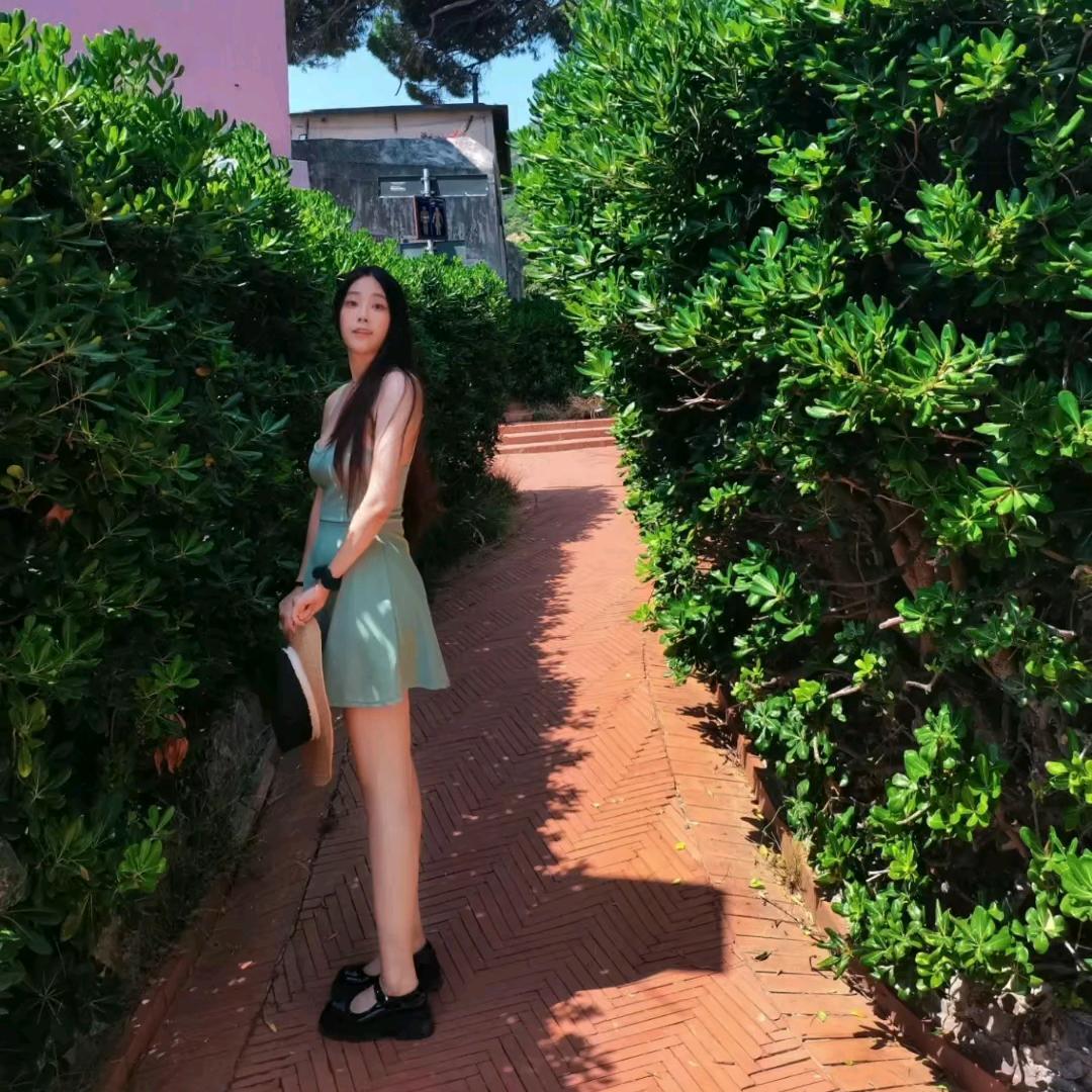 Eva.