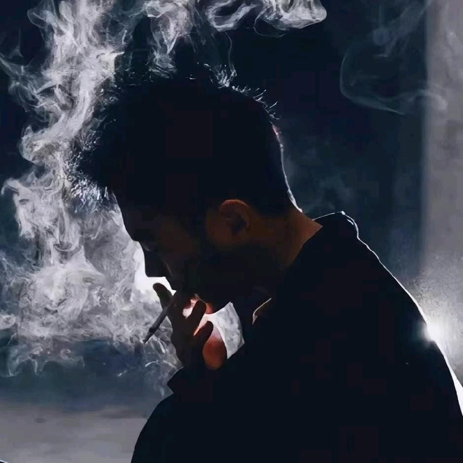 像小偷一样偷窥别人的幸福