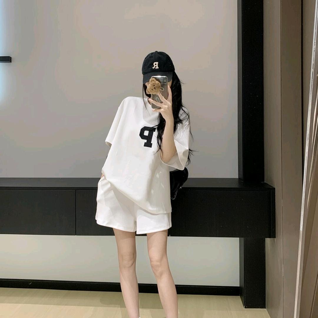 西拉女装