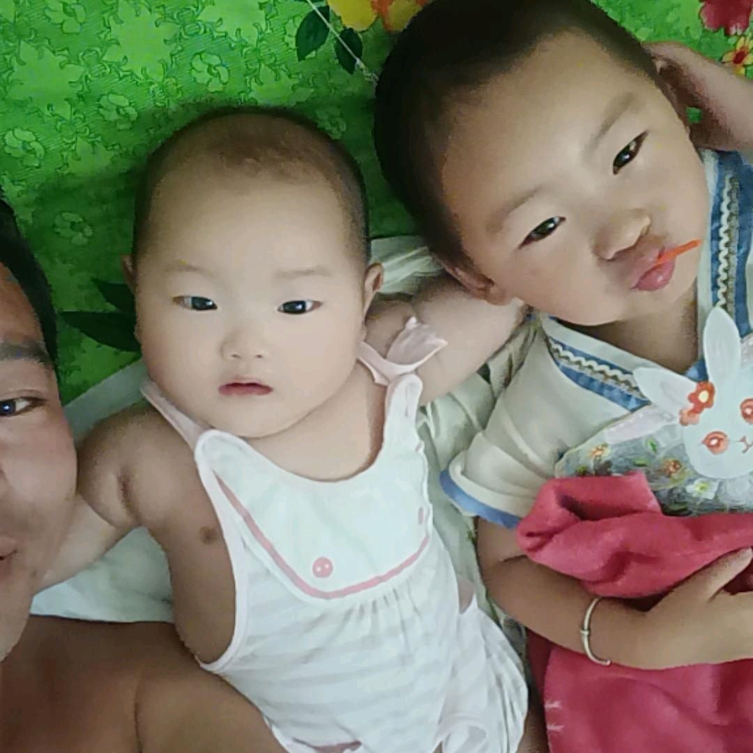 家有四宝(俩儿俩女儿)