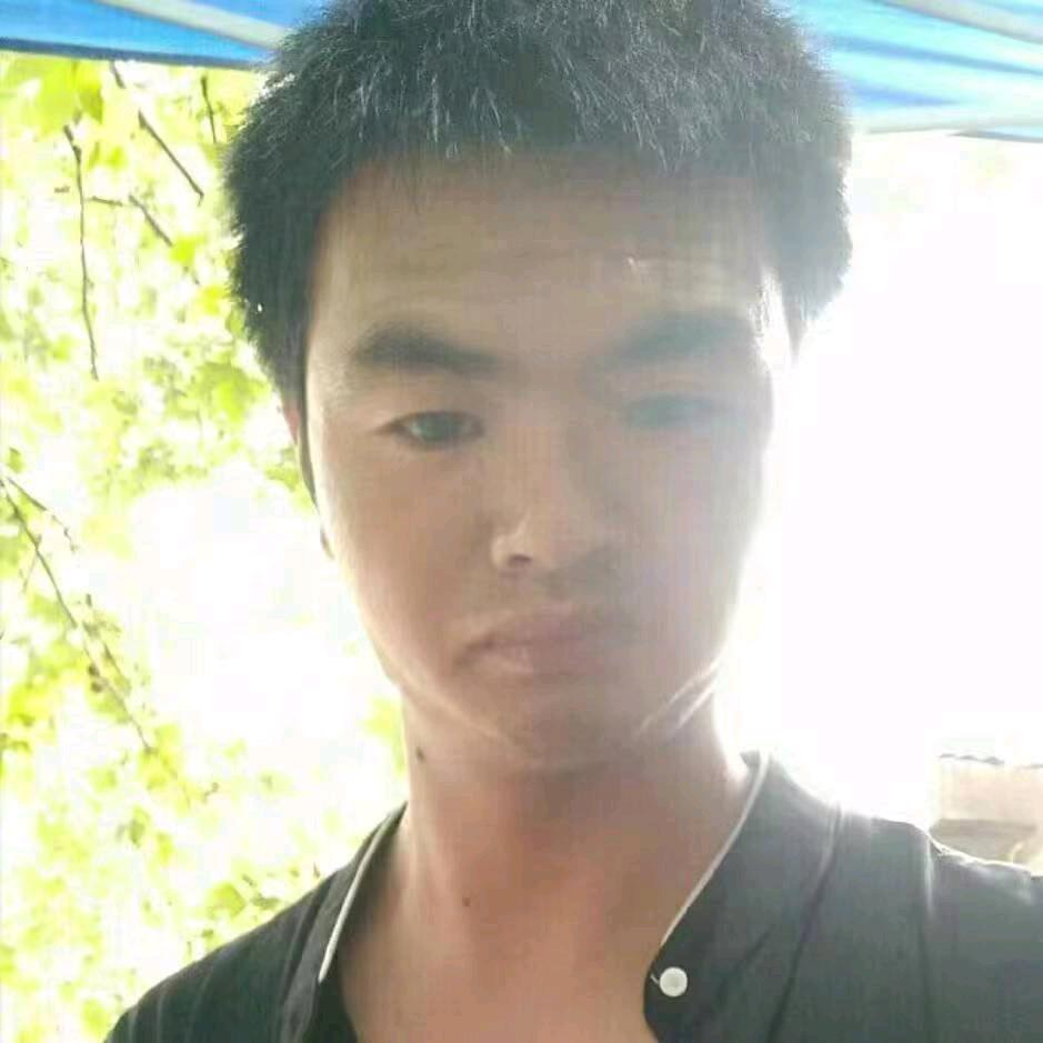 户外钓鱼小旭