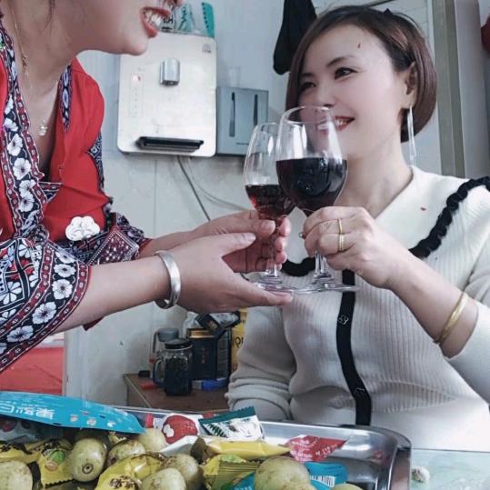 孝南区芬芬时尚女装