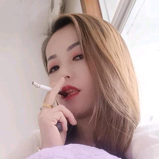 婷婷。