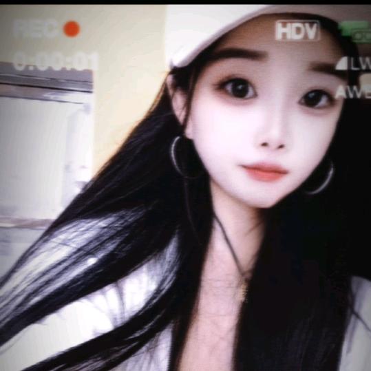 爱唱歌的小姐姐