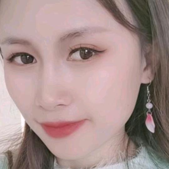 农村生活单身妈妈带三个小孩