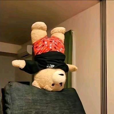 山月不知心底事.