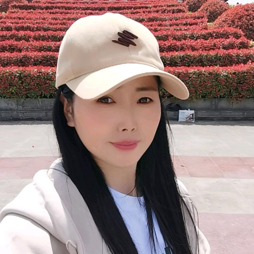 芳姐（80后）
