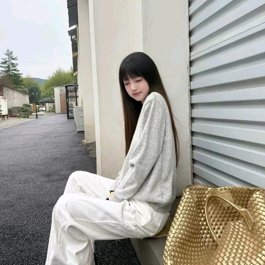 讨厌吃狗屎˃̣̣̥᷄⌓˂̣̣̥᷅