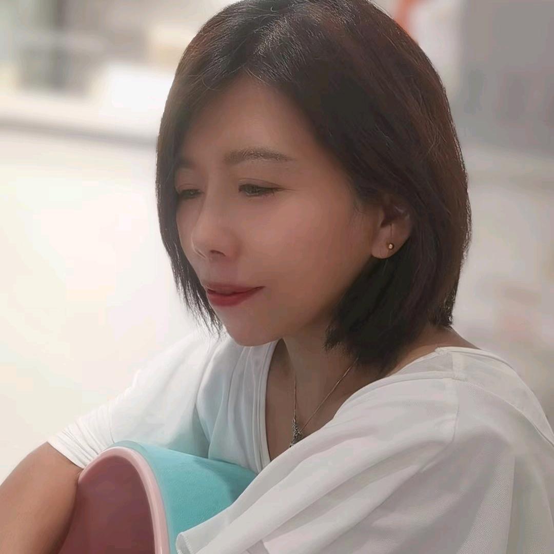 皇妃御圣汤头疗养生馆一小仲